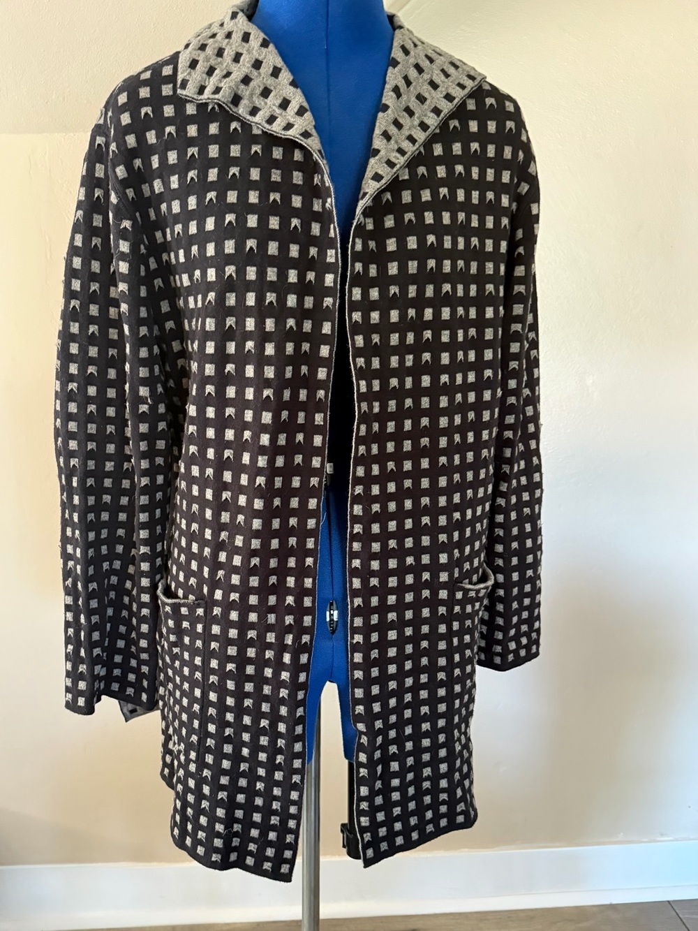 Damask Women’s Black Gray Geometric Long Open Front Knit Cardigan Coat Jacket